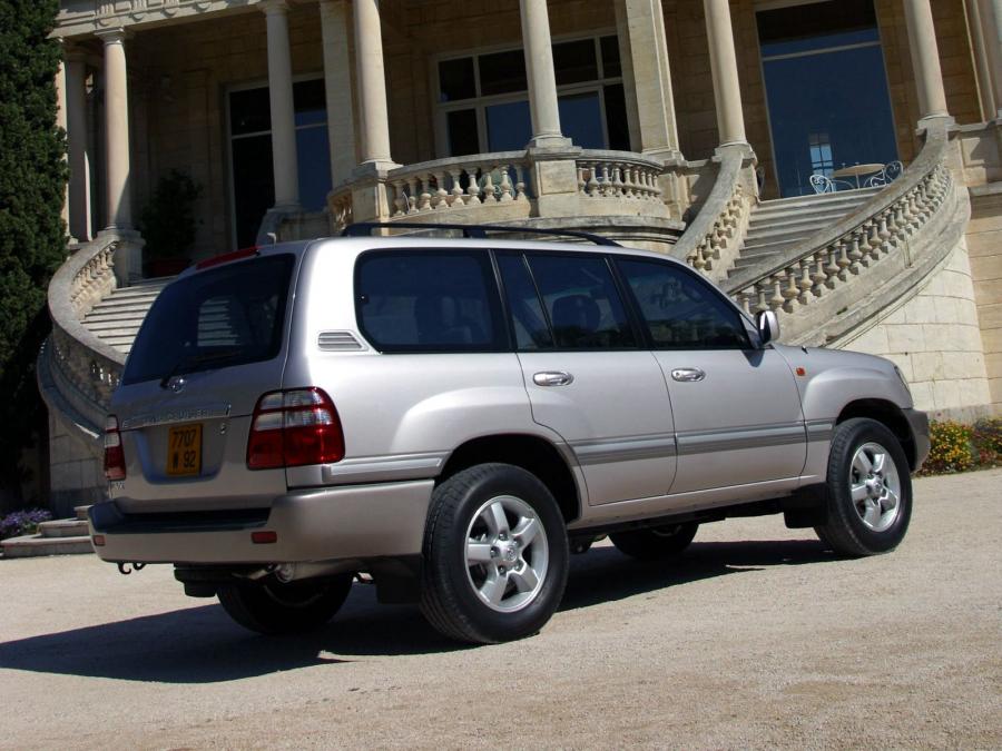  Toyota Land Cruiser 100 VX 2002 года  (фото 19 из 23)